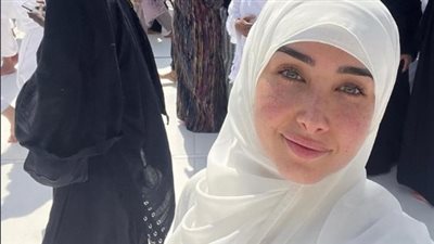 فنان شهير يعرض الزواج على هنا الزاهد