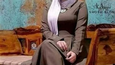 امرأة لا تستطيع النظر إلى زوجها