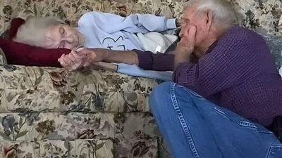 قصة زوجة تكشف لزوجها سراً بعد 60 عاماً كاملة