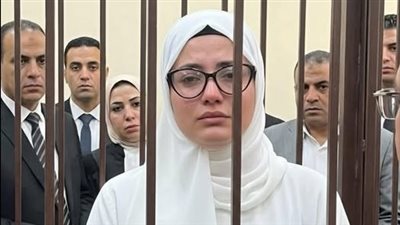 رجعت الدكتورة هبه لشقتها ووحدت رائحة غريبة