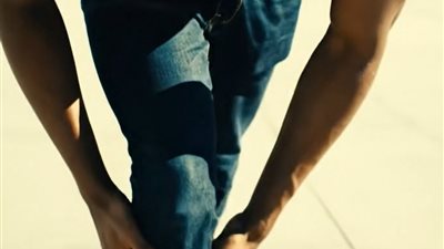 هل تشعر أحيانا ببعض العرج وتتجنب الضغط على قدمك أثناء المشي ! احترس فـ سړطان العظام يقترب منك بقوة!